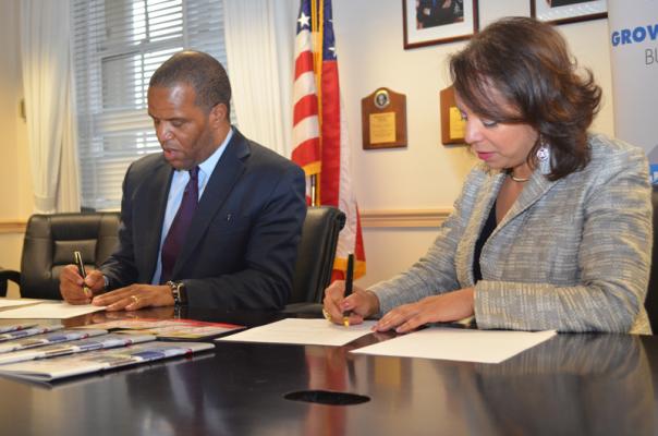 Minority Business Development Agency (MBDA) and Operation HOPE sign a memorandum of understanding designed to provide U.S. minority business enterprises (MBEs) with greater opportunities to access technical and financial resources
